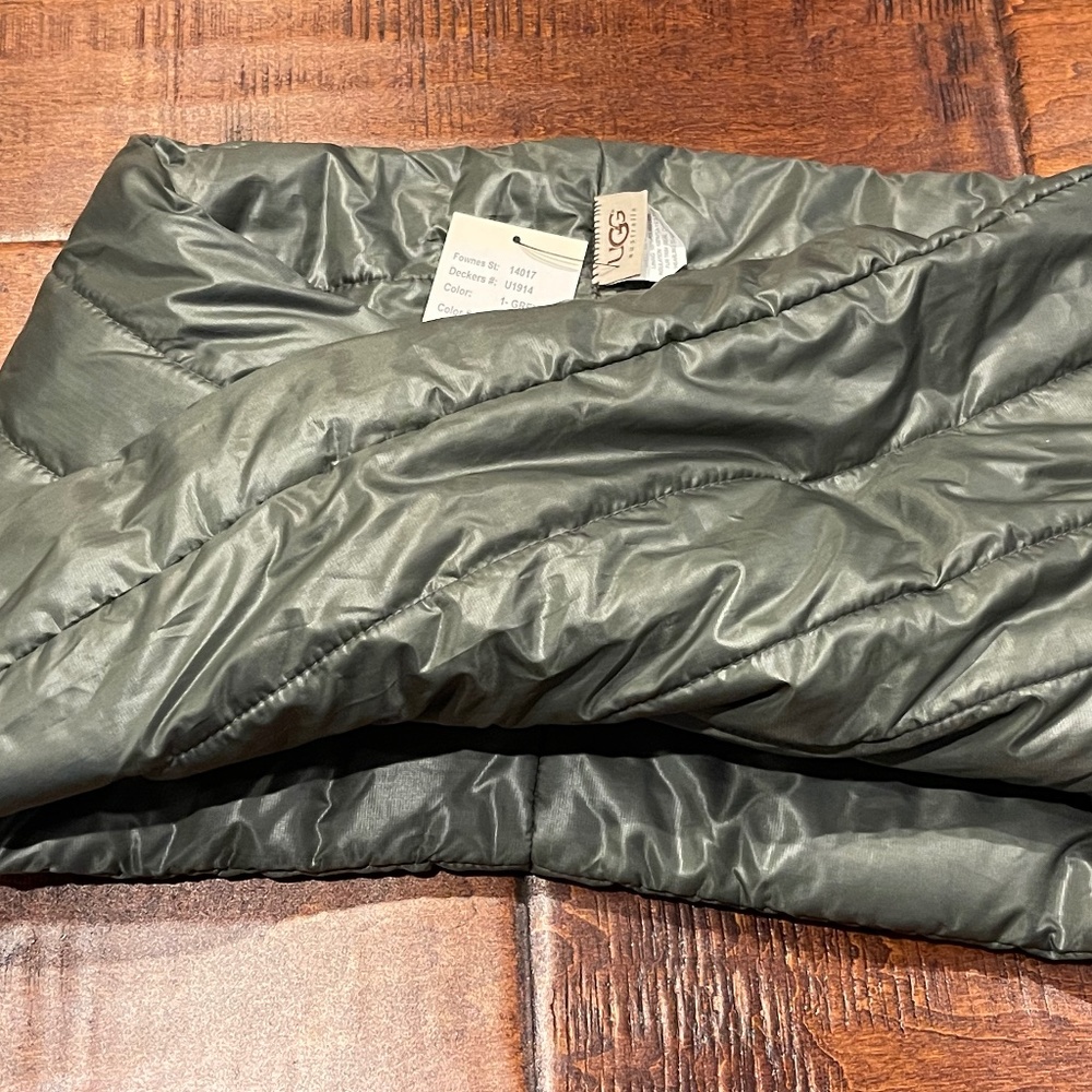 UGG infinity scarf
